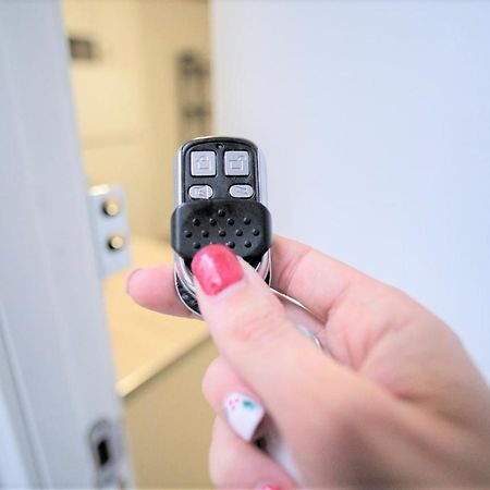 Coqueto Apartamento Nuevo En Pleno Centro De Algeciras Bb Luaran gambar